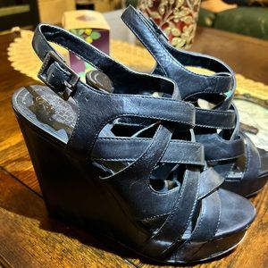 Vince Camuto shoe style Shivona. Black platform heels, size 7 1/2.